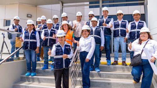 Representantes de Antamina junto al equipo del PRONIS (1)